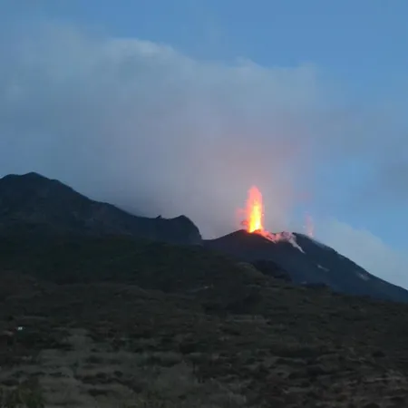 Trekking - And Excursion For 2 Included 3* Stromboli
