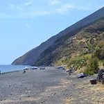 Trekking - And Excursion For 2 Included فندق