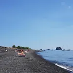 فندق Trekking - And Excursion For 2 Included سترومبولي